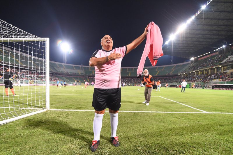 Palermo gave a jersey to all its away fans in Ascoli